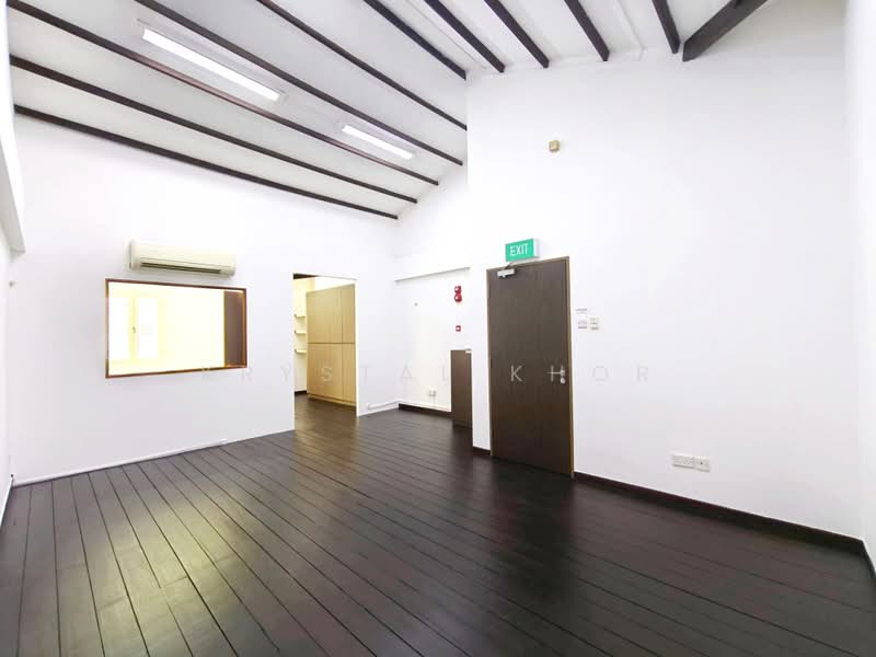 No GST | Petite All-White Shophouse with High Pitched Ceiling, Tras Street Tanjong Pagar Road Amoy Street, Chinatown / Tanjong Pagar, 722 sqft, Shop / Shophouse For Rent, by Krystal Khor, 500194307 - Interior - CommercialGuru.com.sg