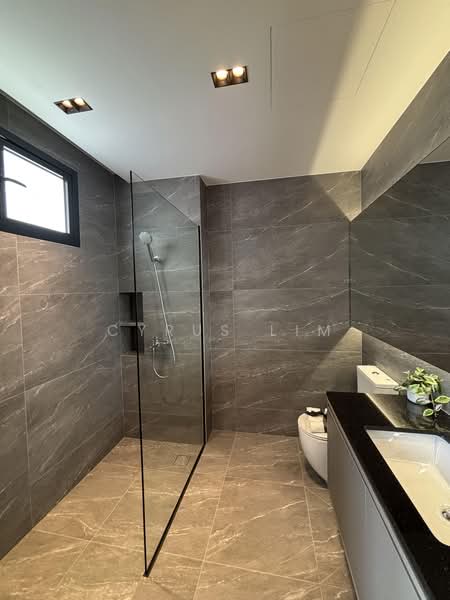 Jalan Sankam, , 5 Bedrooms, 4,834 sqft, Terraced House For Sale, by Cyrus Lim, 500194311 - Bathroom - PropertyGuru.com.sg