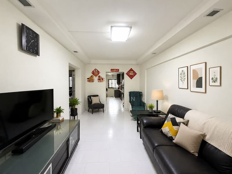 319 Ang Mo Kio Avenue 1, 319 Ang Mo Kio Avenue 1, 2 Bedrooms, 786 sqft, HDB Flat For Sale, by Evon Ng, 500194325 - Living Room - PropertyGuru.com.sg