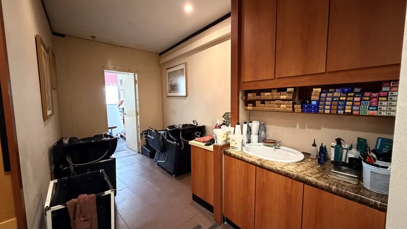 ⭐Holland Village⭐, Tanglin / Holland / Bukit Timah, 1,076 sqft, Mall Shop For Rent, by Chenise Koh, 500194341 - Interior - CommercialGuru.com.sg