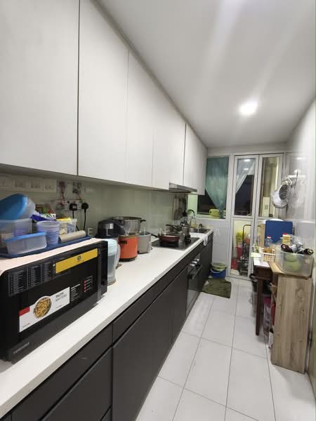 1 Canberra, 7 Canberra Drive, 3 Bedrooms, 1,055 sqft, Executive Condominium For Sale, by Kelvin Tay, 500194342 - Kitchen - PropertyGuru.com.sg
