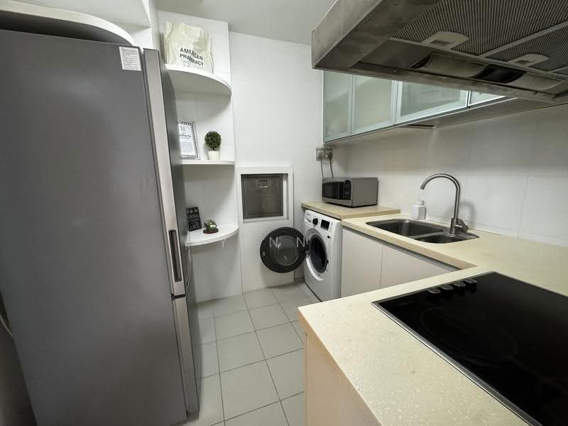 One Oxley Rise, 1 Oxley Rise, Orchard / River Valley, 2 Bedrooms, 1,108 sqft, Apartment For Rent, by Yenny Adell, 500194343 - Kitchen - PropertyGuru.com.sg