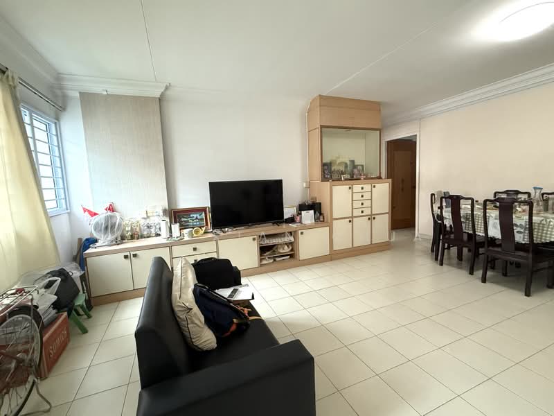 877 Tampines Street 84, 877 Tampines Street 84, 3 Bedrooms, 1,200 sqft, HDB Flat For Rent, by Jun Xian Chua, 500194348 - Living Room - PropertyGuru.com.sg