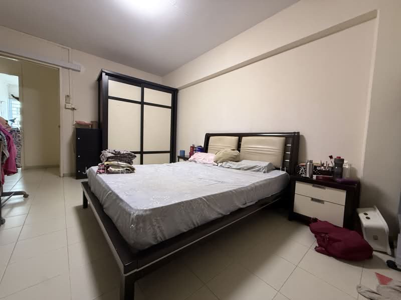 877 Tampines Street 84, 877 Tampines Street 84, 3 Bedrooms, 1,200 sqft, HDB Flat For Rent, by Jun Xian Chua, 500194348 - Bedroom - PropertyGuru.com.sg