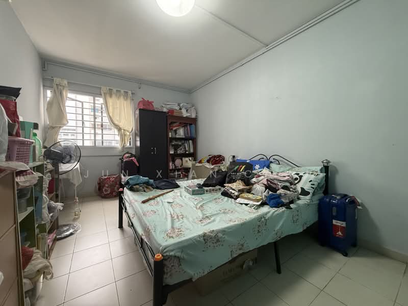 877 Tampines Street 84, 877 Tampines Street 84, 3 Bedrooms, 1,200 sqft, HDB Flat For Rent, by Jun Xian Chua, 500194348 - Bedroom - PropertyGuru.com.sg