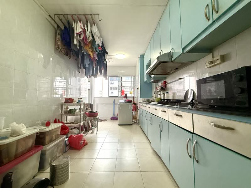877 Tampines Street 84, 877 Tampines Street 84, 3 Bedrooms, 1,200 sqft, HDB Flat For Rent, by Jun Xian Chua, 500194348 - Kitchen - PropertyGuru.com.sg