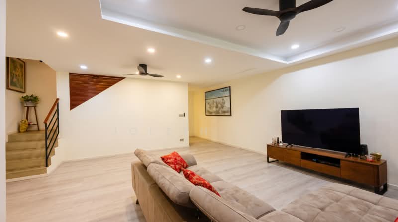 🌟Good entry price for D10🌟1km to Henry Park Pri🌟Renovated 2 Storey Terrace☎️Joleen 8686~9040, Tanglin / Holland / Bukit Timah, 3 Bedrooms, 2,500 sqft, Terraced House For Sale, by Joleen Lye, 500194374 - PropertyGuru.com.sg