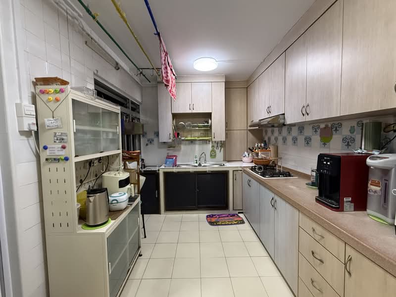 423 Fajar Road, 423 Fajar Road, Room Rental, 100 sqft, HDB Flat For Rent, by Janelle Soh, 500194380 - Kitchen - PropertyGuru.com.sg
