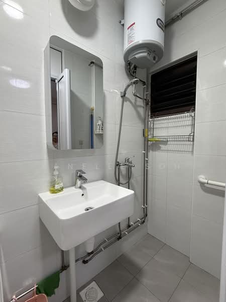 423 Fajar Road, 423 Fajar Road, Room Rental, 100 sqft, HDB Flat For Rent, by Janelle Soh, 500194380 - Bathroom - PropertyGuru.com.sg