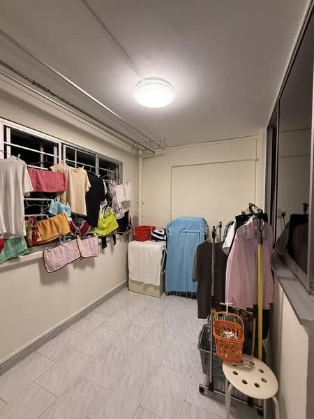 423 Fajar Road, 423 Fajar Road, Room Rental, 100 sqft, HDB Flat For Rent, by Janelle Soh, 500194380 - Balcony - PropertyGuru.com.sg