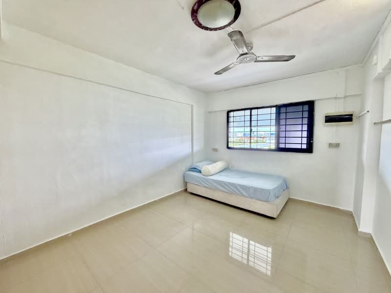411 Pandan Gardens, 411 Pandan Gardens, 2 Bedrooms, 775 sqft, HDB Flat For Sale, by Aiman Roza, 500194384 - Bedroom - PropertyGuru.com.sg