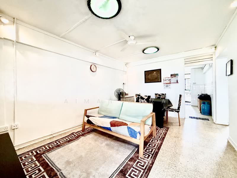 411 Pandan Gardens, 411 Pandan Gardens, 2 Bedrooms, 775 sqft, HDB Flat For Sale, by Aiman Roza, 500194384 - Living Room - PropertyGuru.com.sg
