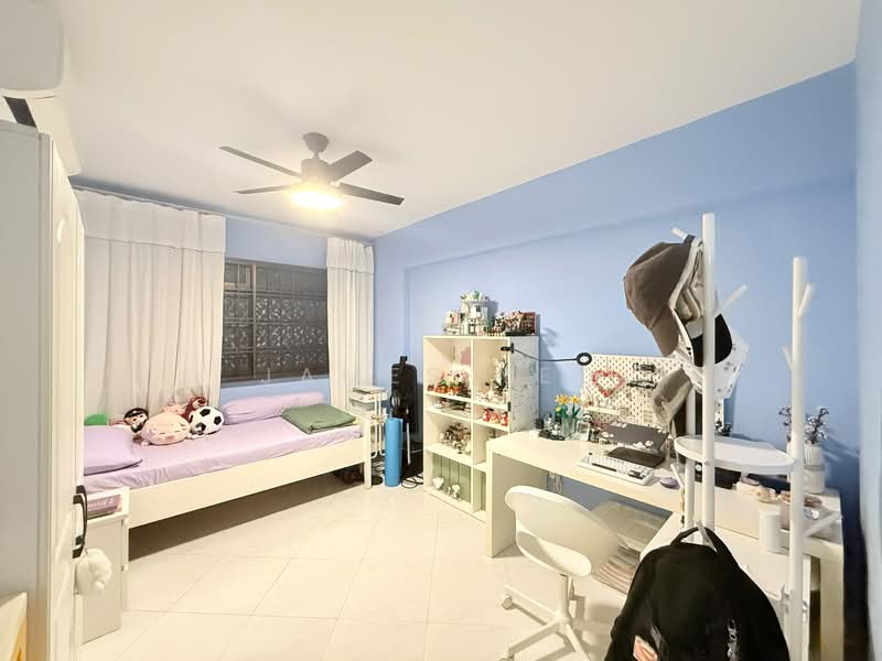 689A Choa Chu Kang Drive, 689A Choa Chu Kang Drive, 3 Bedrooms, 969 sqft, HDB Flat For Sale, by James Yeo, 500194385 - Bedroom - PropertyGuru.com.sg