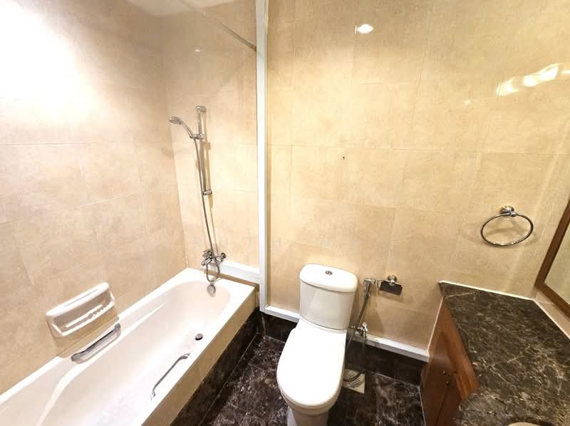 Banyan Condo, 1 Chwee Chian Road, Buona Vista / West Coast / Clementi New Town, 3 Bedrooms, 1,873 sqft, Condominium For Rent, by Ruth Ng, 500194392 - Bathroom - PropertyGuru.com.sg