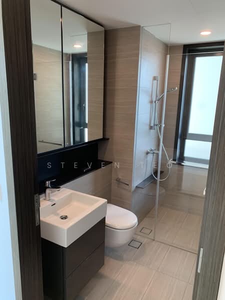 Principal Garden, 95 Prince Charles Crescent, 3 Bedrooms, 1,076 sqft, Condominium For Sale, by Steven Teo, 500194396 - Bathroom - PropertyGuru.com.sg