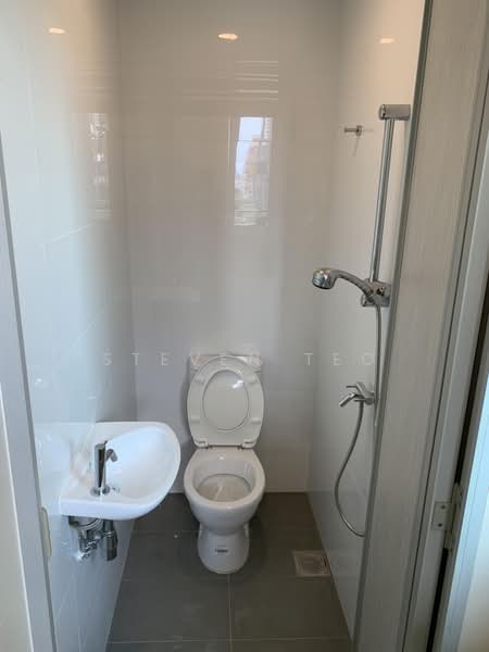 Principal Garden, 95 Prince Charles Crescent, 3 Bedrooms, 1,076 sqft, Condominium For Sale, by Steven Teo, 500194396 - Bathroom - PropertyGuru.com.sg