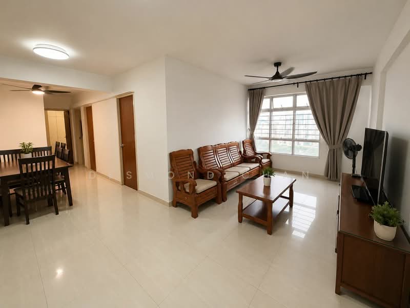 445A Bukit Batok West Avenue 8, 445A Bukit Batok West Avenue 8, 4 Bedrooms, 1,205 sqft, HDB Flat For Sale, by Desmond Chan, 500194411 - Living Room - PropertyGuru.com.sg