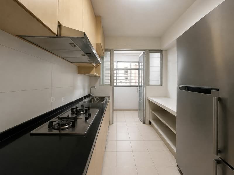 445A Bukit Batok West Avenue 8, 445A Bukit Batok West Avenue 8, 4 Bedrooms, 1,205 sqft, HDB Flat For Sale, by Desmond Chan, 500194411 - Kitchen - PropertyGuru.com.sg