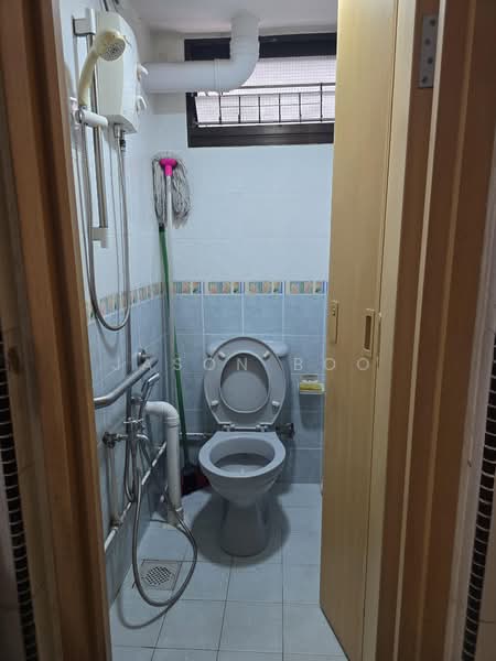 57 Geylang Bahru, 57 Geylang Bahru, 2 Bedrooms, 700 sqft, HDB Flat For Sale, by Jason Boo, 500194416 - Bathroom - PropertyGuru.com.sg