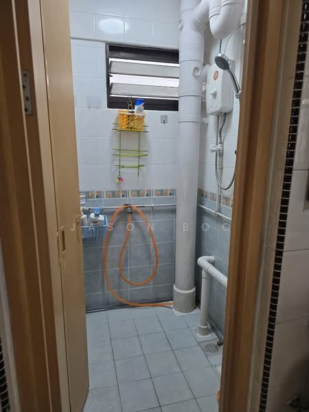 57 Geylang Bahru, 57 Geylang Bahru, 2 Bedrooms, 700 sqft, HDB Flat For Sale, by Jason Boo, 500194416 - Bathroom - PropertyGuru.com.sg