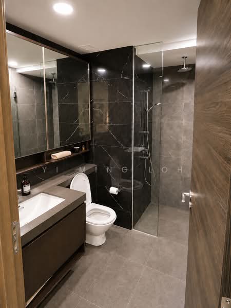 The Florence Residences, 85 Hougang Avenue 2, Hougang / Punggol / Sengkang, 1 Bedroom, 527 sqft, Condominium For Sale, by Yi Ming Loh, 500194449 - Bathroom - PropertyGuru.com.sg