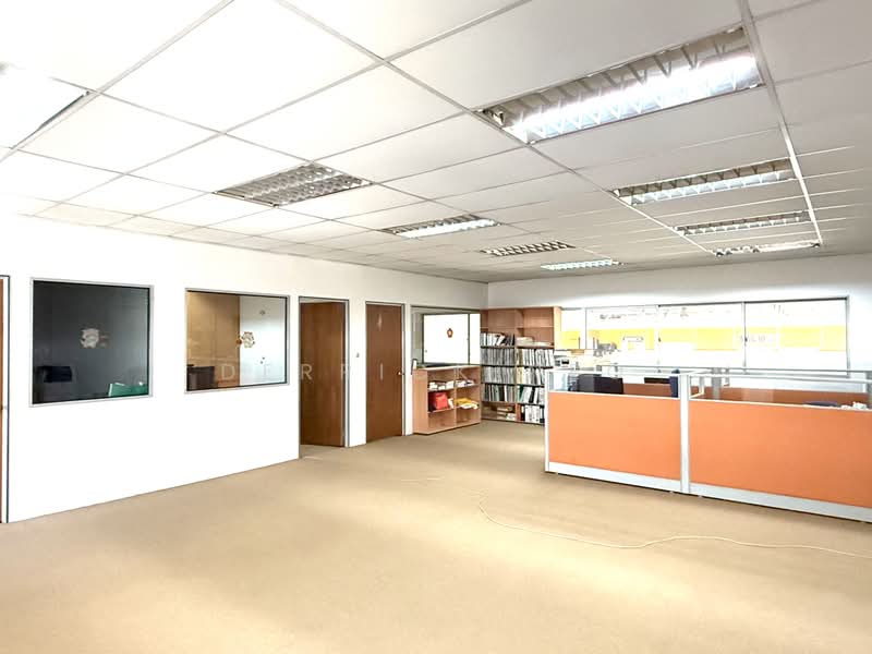 Tuas South Avenue 8, Boon Lay / Jurong / Tuas, 7,751 sqft, Factory / Workshop (B2) For Rent, by Derrick Neo, 500194452 - Interior - CommercialGuru.com.sg