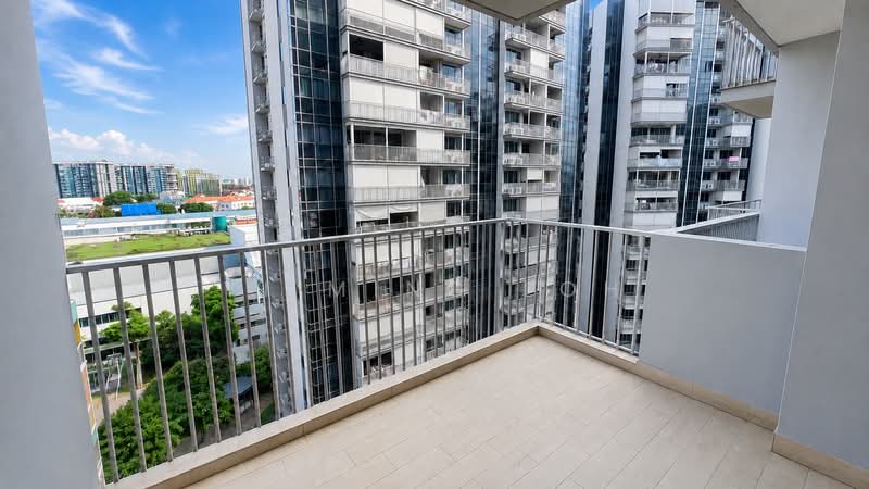 The Florence Residences, 85 Hougang Avenue 2, 1 Bedroom, 484 sqft, Condominium For Sale, by Yi Ming Loh, 500194472 - Balcony - PropertyGuru.com.sg