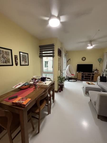 Savannah Condopark, 37 Simei Rise, 3 Bedrooms, 1,205 sqft, Condominium For Rent, by Ranjoo Agrawal, 500194475 - Living Room - PropertyGuru.com.sg