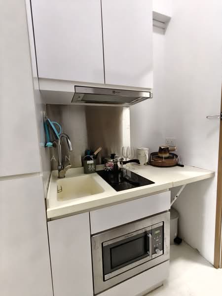#1 Loft, 1 Lorong 24 Geylang, 1 Bedroom, 198 sqft, Apartment For Rent, by Danis ET Lim 林永添, 500194494 - Kitchen - PropertyGuru.com.sg