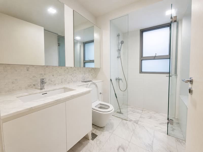The Minton, 147 Hougang Street 11, 3 Bedrooms, 1,216 sqft, Condominium For Rent, by Aloysius Lim, 500194496 - Bathroom - PropertyGuru.com.sg