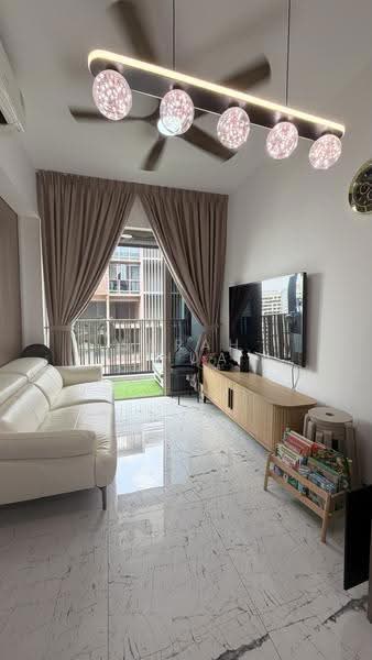 Pasir Ris 8, 8 Pasir Ris Drive 8, Pasir Ris / Tampines, 1 Bedroom, 517 sqft, Apartment For Sale, by Sarah Chua, 500194499 - Living Room - PropertyGuru.com.sg