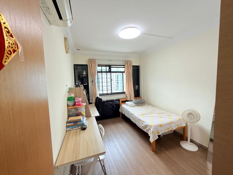 649A Jurong West Street 61, 649A Jurong West Street 61, 3 Bedrooms, 1,183 sqft, HDB Flat For Sale, by Tony Lu, 500194504 - Bedroom - PropertyGuru.com.sg