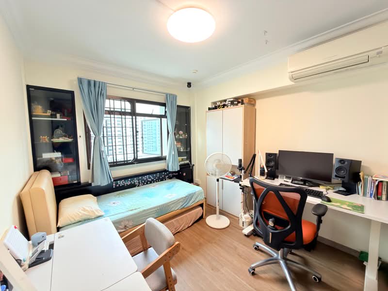 649A Jurong West Street 61, 649A Jurong West Street 61, 3 Bedrooms, 1,183 sqft, HDB Flat For Sale, by Tony Lu, 500194504 - Bedroom - PropertyGuru.com.sg