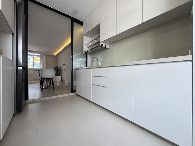166 Bedok South Avenue 3, 166 Bedok South Avenue 3, 3 Bedrooms, 893 sqft, HDB Flat For Rent, by Jeremy Khoo, 500194531 - Kitchen - PropertyGuru.com.sg