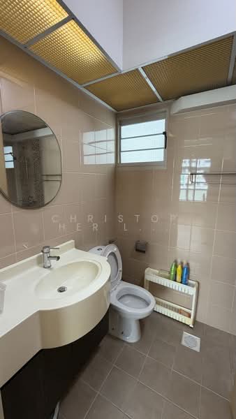 887A Woodlands Drive 50, 887A Woodlands Drive 50, 3 Bedrooms, 990 sqft, HDB Flat For Sale, by Christopher Lee BH, 500194539 - Bathroom - PropertyGuru.com.sg