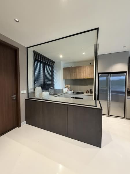 Parksuites, 18 Holland Grove Road, 5 Bedrooms, 3,068 sqft, Condominium For Sale, by Jessie Tan 陈杰识, 500194549 - PropertyGuru.com.sg