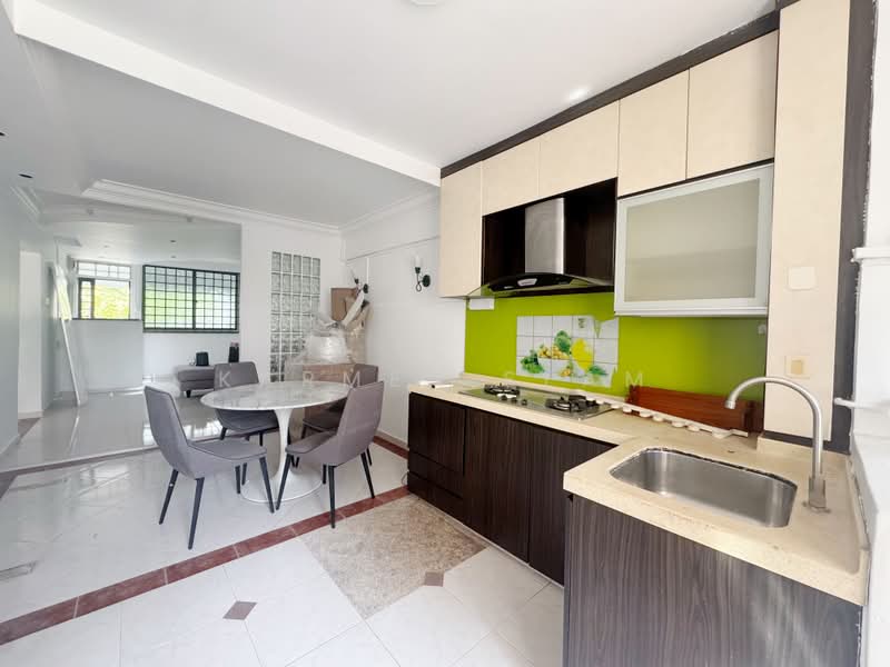 323 Bukit Batok Street 33, 323 Bukit Batok Street 33, 2 Bedrooms, 689 sqft, HDB Flat For Rent, by Karmen Seam, 500194552 - Kitchen - PropertyGuru.com.sg