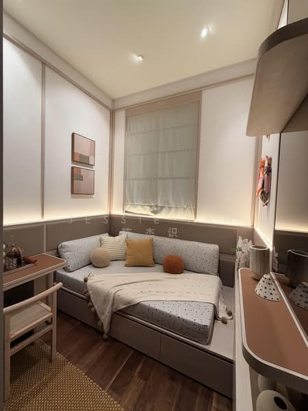 Parksuites, 18 Holland Grove Road, 2 Bedrooms, 786 sqft, Condominium For Sale, by Jessie Tan 陈杰识, 500194555 - PropertyGuru.com.sg