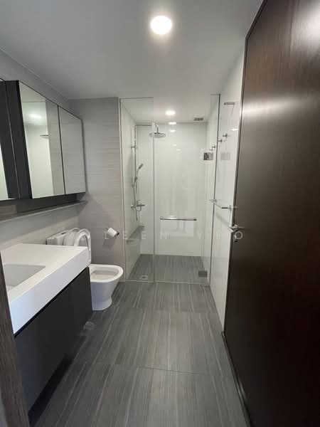 Botanique at Bartley, 223 Upper Paya Lebar Road, 2 Bedrooms, 646 sqft, Condominium For Sale, by Aileen Yeo, 500194565 - Bathroom - PropertyGuru.com.sg