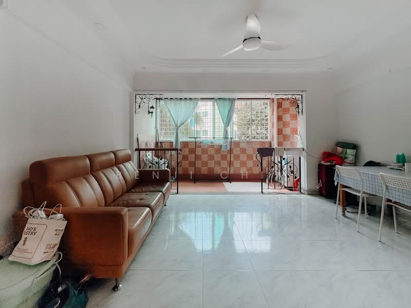 340 Jurong East Avenue 1, 340 Jurong East Avenue 1, 4 Bedrooms, 1,506 sqft, HDB Flat For Sale, by Benji Chia, 500194580 - Living Room - PropertyGuru.com.sg