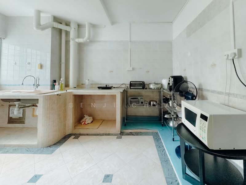 340 Jurong East Avenue 1, 340 Jurong East Avenue 1, 4 Bedrooms, 1,506 sqft, HDB Flat For Sale, by Benji Chia, 500194580 - Kitchen - PropertyGuru.com.sg