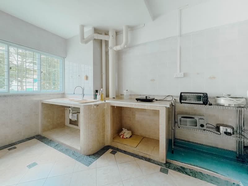 340 Jurong East Avenue 1, 340 Jurong East Avenue 1, 4 Bedrooms, 1,506 sqft, HDB Flat For Sale, by Benji Chia, 500194580 - Kitchen - PropertyGuru.com.sg