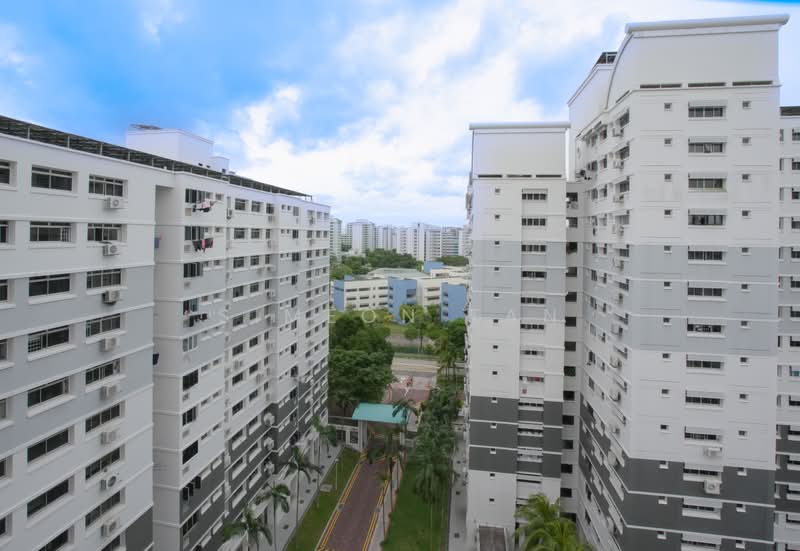 770 Pasir Ris Street 71, 770 Pasir Ris Street 71, 3 Bedrooms, 1,378 sqft, HDB Flat For Sale, by Simeon Tan, 500194586 - Exterior - PropertyGuru.com.sg