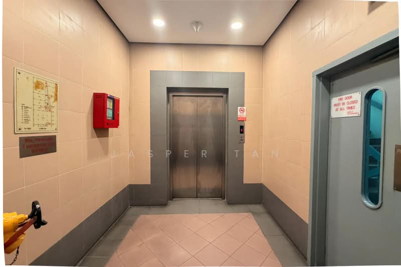 Citipoint @ Paya Lebar, 152 Paya Lebar Road, 1,690 sqft, Light Industrial (B1) For Rent, by Jasper Tan, 500194593 - Passenger Lift - CommercialGuru.com.sg