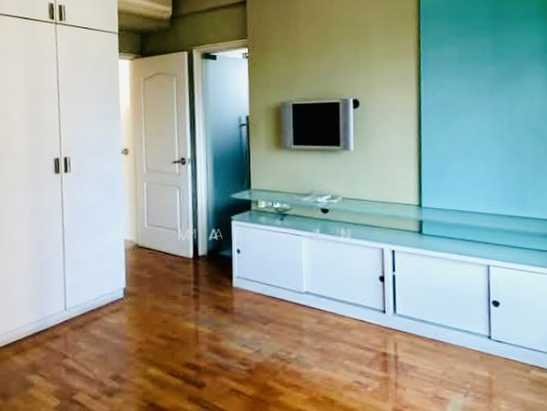 Tiara, 1 Kim Seng Walk, 3 Bedrooms, 1,281 sqft, Apartment For Rent, by May Tan, 500194594 - Master bedroom - PropertyGuru.com.sg