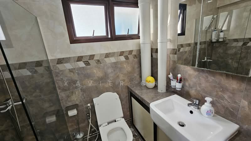 280 Toh Guan Road, 280 Toh Guan Road, 3 Bedrooms, 969 sqft, HDB Flat For Sale, by Xavier Chin, 500194611 - Bathroom - PropertyGuru.com.sg