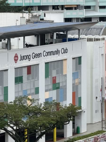 463 Jurong West Street 41, 463 Jurong West Street 41, 3 Bedrooms, 1,001 sqft, HDB Flat For Sale, by Sheila Neo, 500194618 - Exterior - PropertyGuru.com.sg