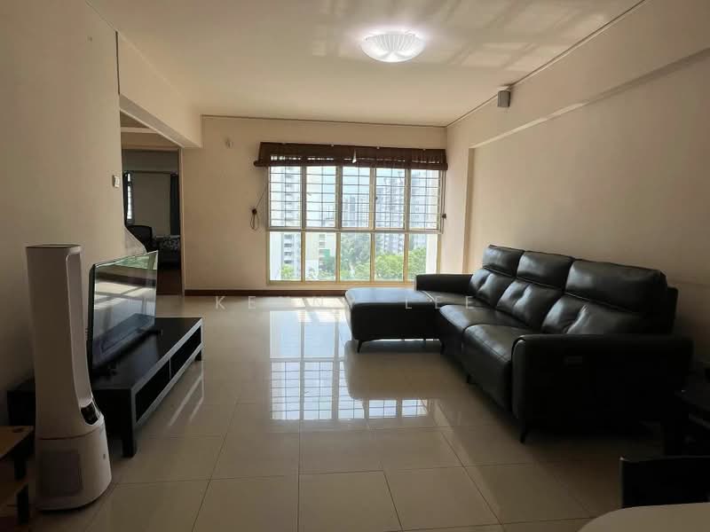 132 Edgedale Plains, 132 Edgedale Plains, 3 Bedrooms, 1,194 sqft, HDB Flat For Rent, by Kenny Lee, 500194620 - Living Room - PropertyGuru.com.sg