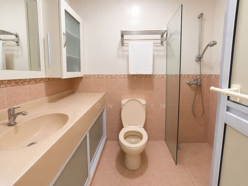 185 Jelebu Road, 185 Jelebu Road, 3 Bedrooms, 980 sqft, HDB Flat For Sale, by Diona Lim, 500194627 - Bathroom - PropertyGuru.com.sg