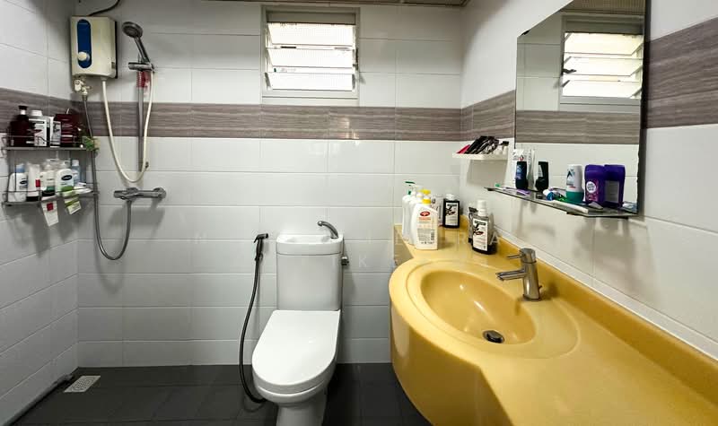338B Anchorvale Crescent, 338B Anchorvale Crescent, 4 Bedrooms, 1,292 sqft, HDB Flat For Sale, by Nur Ameera Asyikeen, 500194629 - Bathroom - PropertyGuru.com.sg